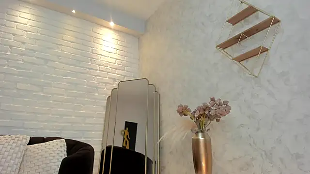 KatieNolan 1 online show from 02-09-25, 01:33