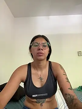 Argentiiniita online show from 02-03-25, 02:24