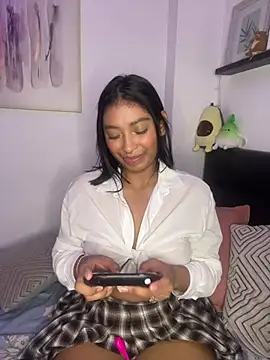 Isabella fasilier online show from 02-03-25, 12:04