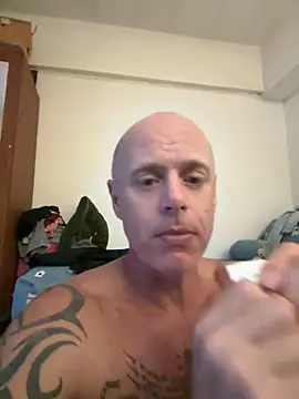 Snapshot of luv2masterb8247 chatting on 12-13-24, 07:25 luv2masterb8247 online show from 12-13-24, 07:25