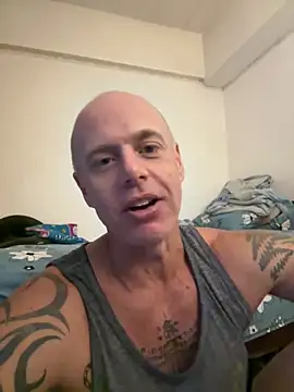 Snapshot of luv2masterb8247 chatting on 12-17-24, 05:18 luv2masterb8247 online show from 12-17-24, 05:18