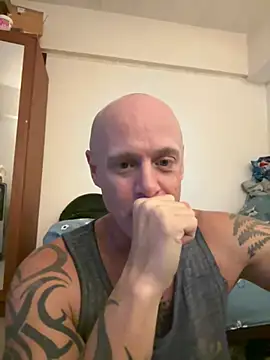 Snapshot of luv2masterb8247 chatting on 12-19-24, 05:18 luv2masterb8247 online show from 12-19-24, 05:18