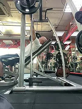 Snapshot of luv2masterb8247 chatting on 12-21-24, 02:09 luv2masterb8247 online show from 12-21-24, 02:09