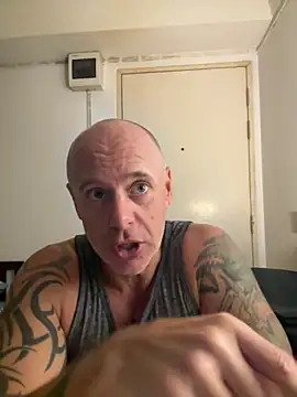 Snapshot of luv2masterb8247 chatting on 12-21-24, 05:14 luv2masterb8247 online show from 12-21-24, 05:14