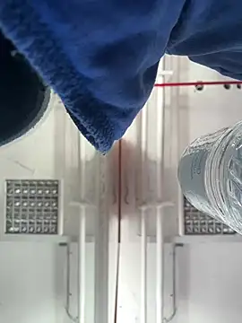 Snapshot of luv2masterb8247 chatting on 01-06-25, 03:20 luv2masterb8247 online show from 01-06-25, 03:20