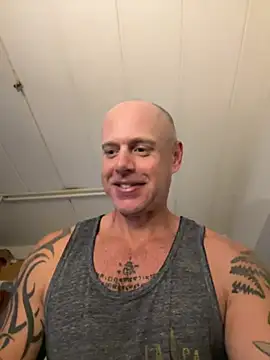 Snapshot of luv2masterb8247 chatting on 01-07-25, 04:18 luv2masterb8247 online show from 01-07-25, 04:18