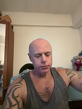 Snapshot of luv2masterb8247 chatting on 01-16-25, 04:07 luv2masterb8247 online show from 01-16-25, 04:07