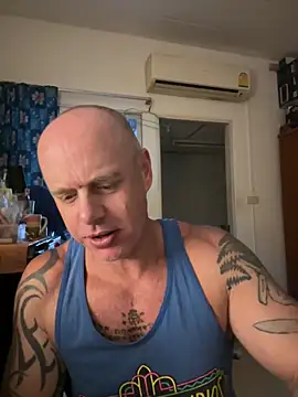 Snapshot of luv2masterb8247 chatting on 02-05-25, 04:27 luv2masterb8247 online show from 02-05-25, 04:27