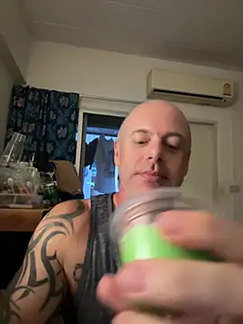 Snapshot of luv2masterb8247 chatting on 02-07-25, 12:31 luv2masterb8247 online show from 02-07-25, 12:31