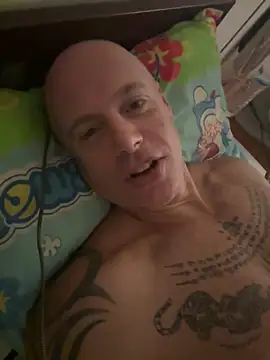 Snapshot of luv2masterb8247 chatting on 02-17-25, 12:43 luv2masterb8247 online show from 02-17-25, 12:43