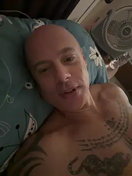 Snapshot of luv2masterb8247 chatting on 02-20-25, 12:41 luv2masterb8247 online show from 02-20-25, 12:41