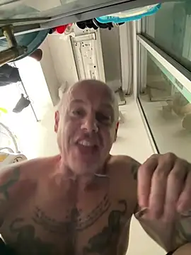 Snapshot of luv2masterb8247 chatting on 02-20-25, 07:34 luv2masterb8247 online show from 02-20-25, 07:34