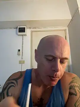 Snapshot of luv2masterb8247 chatting on 02-25-25, 05:08 luv2masterb8247 online show from 02-25-25, 05:08