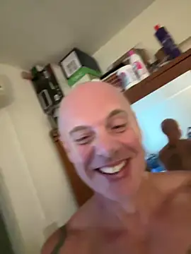 Snapshot of luv2masterb8247 chatting on 02-26-25, 06:47 luv2masterb8247 online show from 02-26-25, 06:47