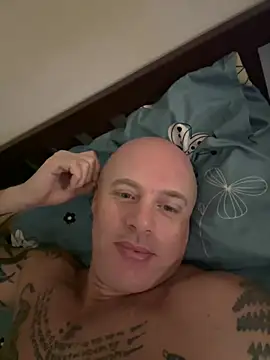 Snapshot of luv2masterb8247 chatting on 02-27-25, 12:43 luv2masterb8247 online show from 02-27-25, 12:43