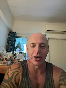 Snapshot of luv2masterb8247 chatting on 03-17-25, 05:12 luv2masterb8247 online show from 03-17-25, 05:12