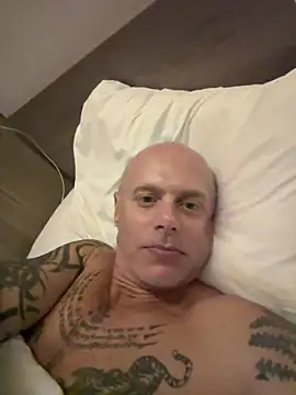 Snapshot of luv2masterb8247 chatting on 12-17-25, 12:55 luv2masterb8247 online show from 12-17-25, 12:55