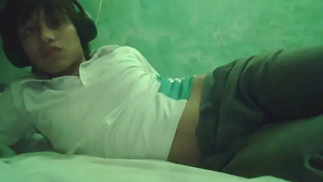 Snapshot of ruygw chatting on 12-15-25, 07:56 ruygw online show from 12-15-25, 07:56