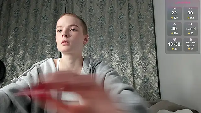 Snapshot of Mily_miligan chatting on 01-04-25, 08:05 Mily miligan online show from 01-04-25, 08:05