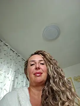 MariaRichi  online show from 09-27-25, 07:02