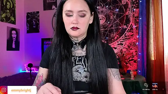 Snapshot of Emmybrightj_ chatting on 05-15-26, 02:07 Emmybrightj online show from 05-15-26, 02:07