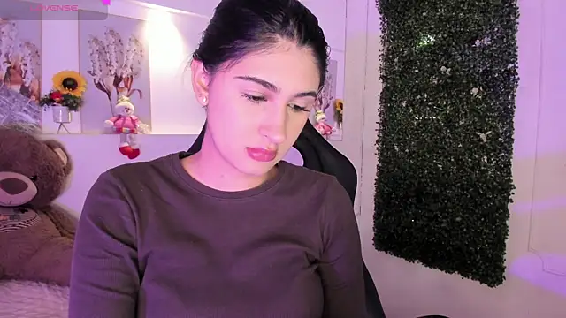 Snapshot of Ashley_Evans18 chatting on 12-04-25, 01:09 Ashley Evans18 online show from 12-04-25, 01:09