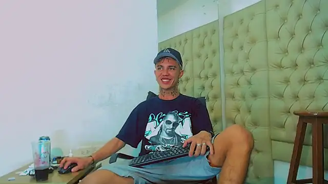 HannibalLester online show from 01-30-25, 01:44