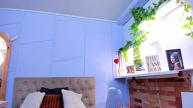 nathalie rossel online show from 11-22-25, 07:13