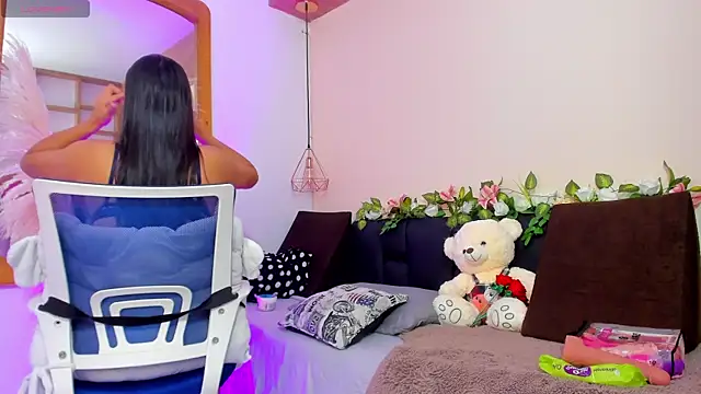 Hannah williams1 online show from 02-22-25, 10:40