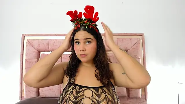 zoee lovv online show from 12-18-24, 03:15