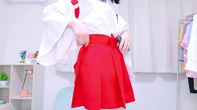 Snapshot of Yurie_ chatting on 01-05-25, 02:17 Yurie online show from 01-05-25, 02:17
