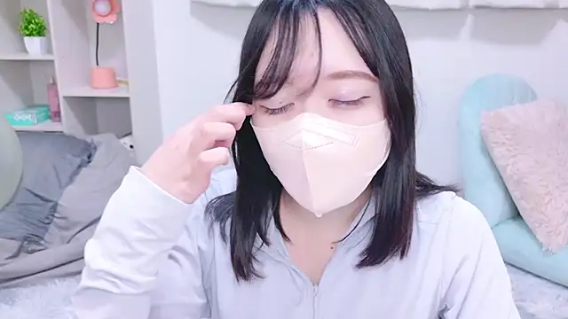 Snapshot of Yurie_ chatting on 02-12-25, 03:38 Yurie online show from 02-12-25, 03:38