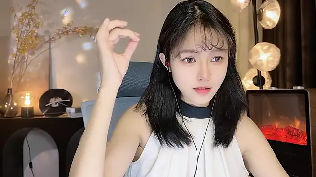 xiaodaibabyy online show from 01-05-25, 01:47