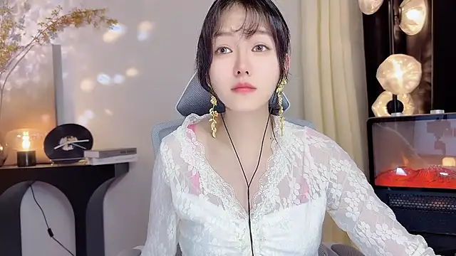 xiaodaibabyy online show from 01-31-25, 12:07