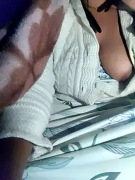 Snapshot of lovelyruhi chatting on 12-14-24, 06:09 lovelyruhi online show from 12-14-24, 06:09