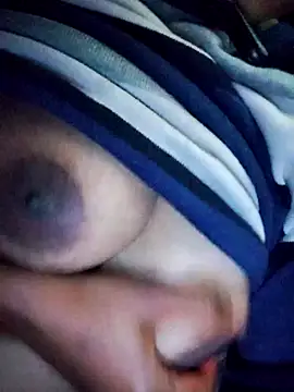 Snapshot of lovelyruhi chatting on 12-25-24, 09:45 lovelyruhi online show from 12-25-24, 09:45