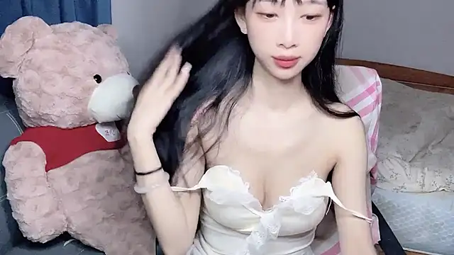 Lili-2 online show from 10-01-25, 04:35