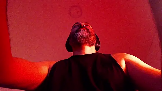 Snapshot of Gabriel_Harmant chatting on 12-23-24, 04:55 Gabriel Harmant online show from 12-23-24, 04:55