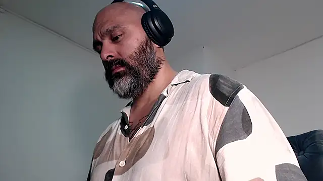 Snapshot of Gabriel_Harmant chatting on 01-12-25, 04:21 Gabriel Harmant online show from 01-12-25, 04:21