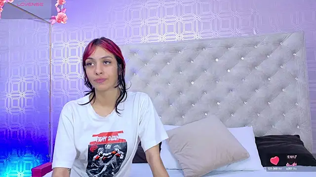 Snapshot of Derieri_D chatting on 10-13-25, 07:47 Derieri D online show from 10-13-25, 07:47