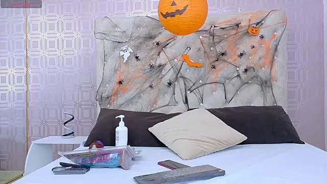 Snapshot of Derieri_D chatting on 10-17-25, 07:16 Derieri D online show from 10-17-25, 07:16