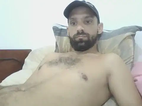 Snapshot of ubermaluco1 chatting on 02-02-25, 07:46 ubermaluco1 online show from 02-02-25, 07:46