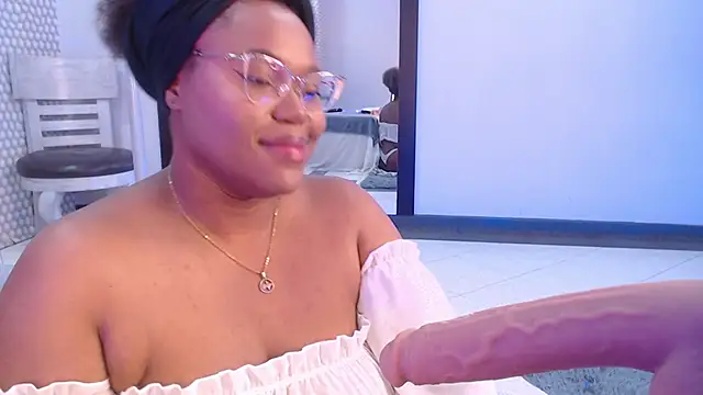 Makena gh online show from 02-19-25, 03:28