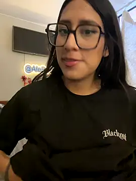 AleFantasy0001 online show from 11-23-25, 05:57