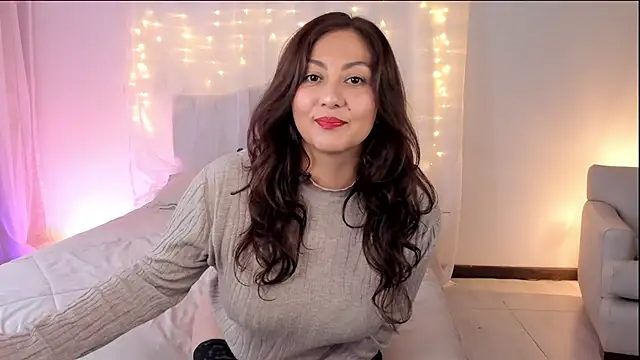 Snapshot of karla_paradise_ chatting on 12-16-24, 06:27 karla paradise  online show from 12-16-24, 06:27