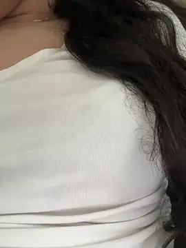 Snapshot of Lina-lolo chatting on 05-14-26, 05:09 Lina-lolo online show from 05-14-26, 05:09