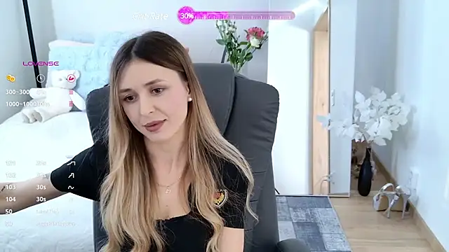 Sophie Enzo online show from 03-17-25, 08:51