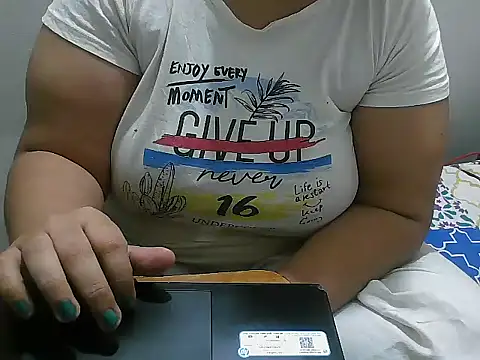 Queen of boobs01 online show from 01-15-25, 04:54