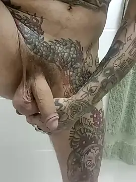 Snapshot of rolesexy chatting on 01-16-25, 10:44 rolesexy online show from 01-16-25, 10:44