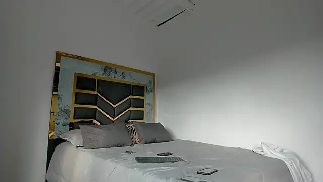 Snapshot of MattDevon chatting on 10-02-25, 09:11 MattDevon online show from 10-02-25, 09:11